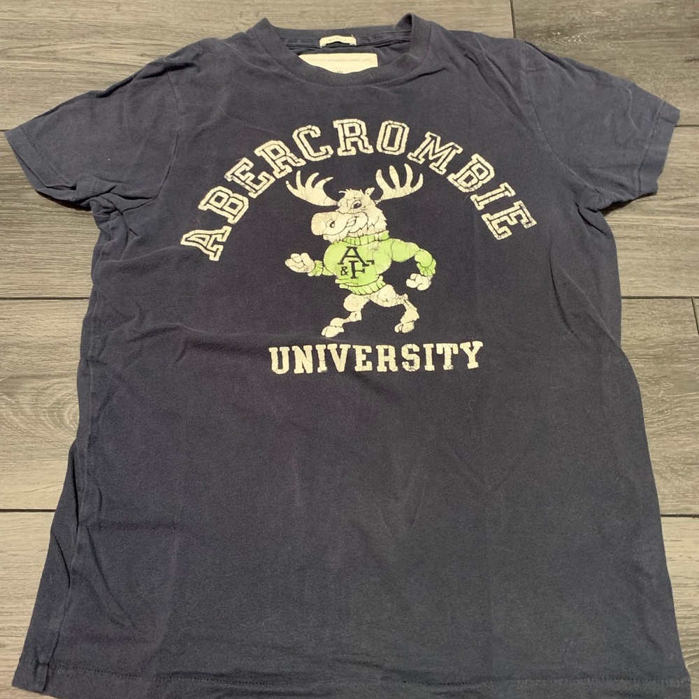 Abercrombie & Fitch T shirt